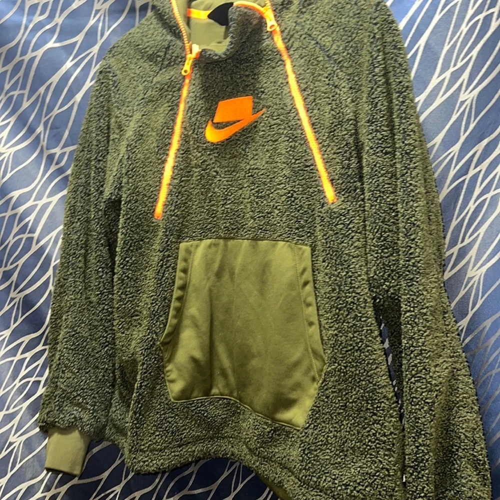 NWOT! Nike Sherpa Hoodie - Picture 6 of 7